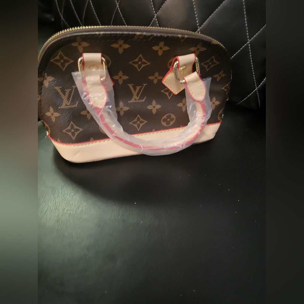 Bag - Picture 2 of 4